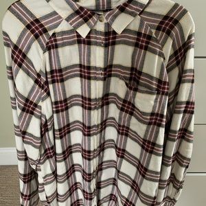 Cute oversized plaid flannel!!